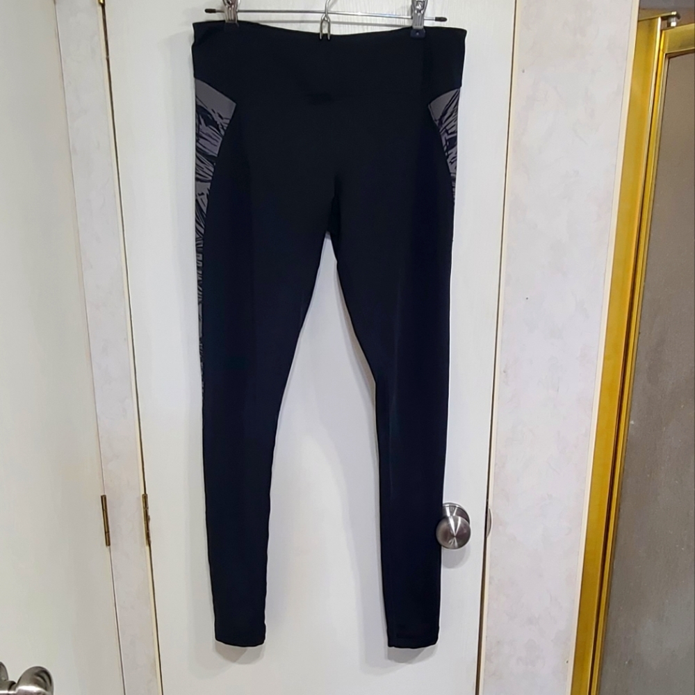 Zumba Women's Leggings, Medium